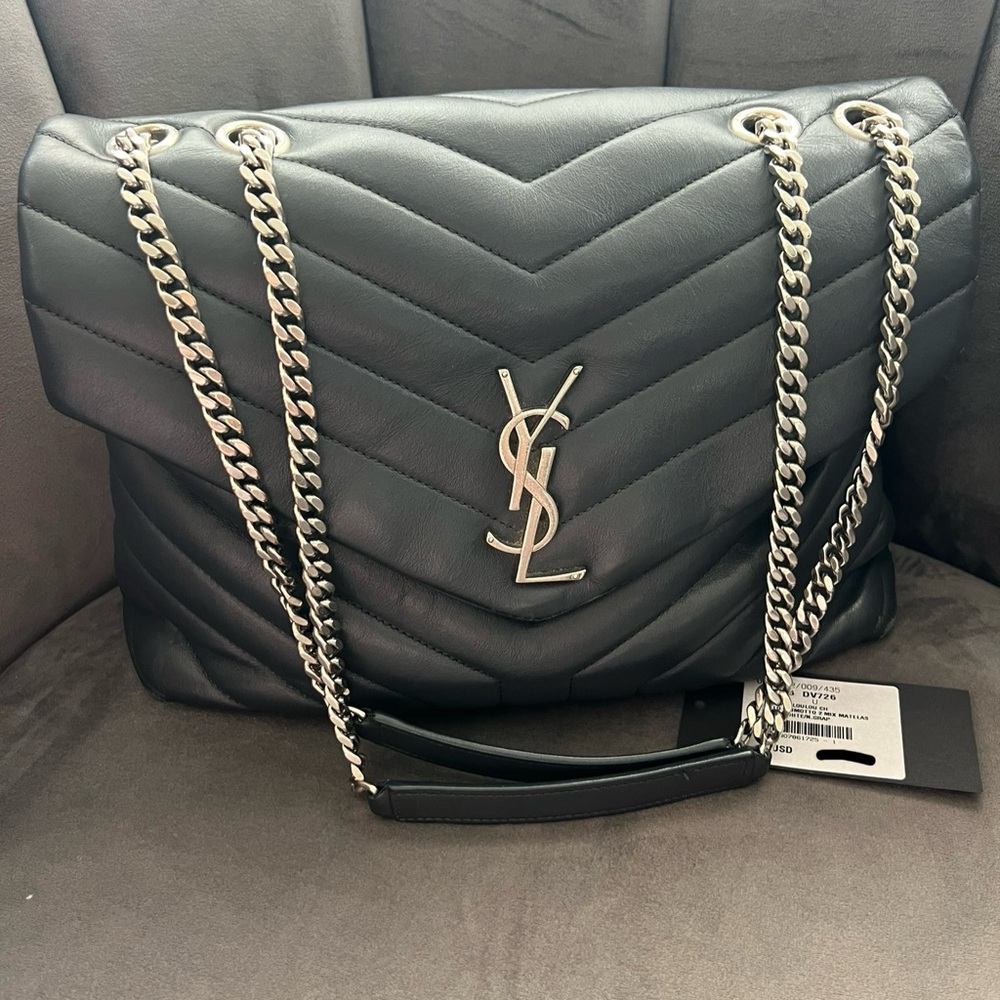 Yves Saint Laurent Lou Lou Shoulder Bag - Picture 3 of 17